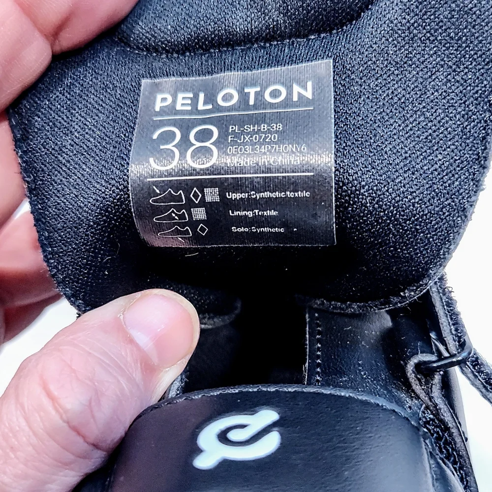 Peloton Cycling Shoes Womens US 7 EU 38 Black Spin Bike Indoor (No Cleats)
